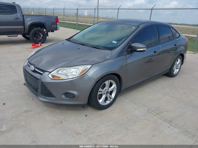 Ford FOCUS SE 2014 1FADP3F28EL354996 Image 2