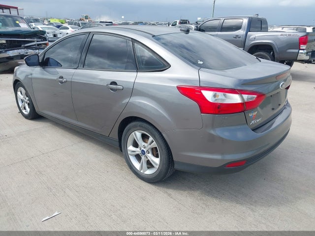 Ford FOCUS SE 2014 1FADP3F28EL354996 Image 3