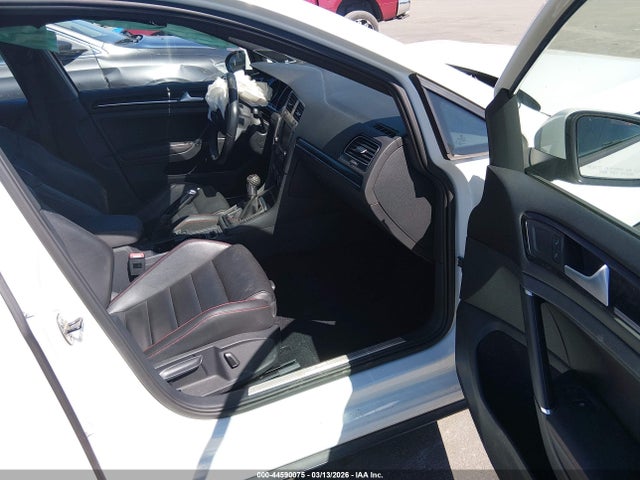 2016 VOLKSWAGEN GOLF GTI 3VW547AU1GM020105 Photo 4