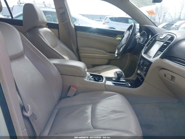 2012 CHRYSLER 300 2C3CCACG7CH272696 Photo 4