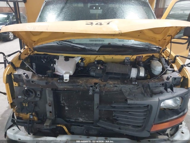 Продажа на аукционе авто 2004 Gmc Savana Cutaway Standard W/c7l/c7n, vin: 1GDJG31U541150295, номер лота: 44590079