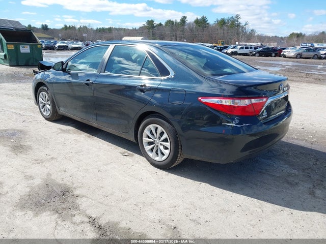 2015 Toyota Camry Le მანქანა იყიდება აუქციონზე, vin: 4T4BF1FK0FR457514, აუქციონის ნომერი: 44590084