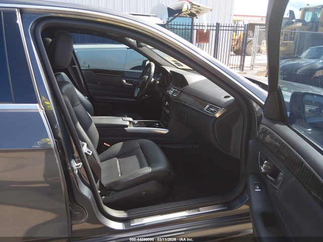 2015 Mercedes-benz E 350 მანქანა იყიდება აუქციონზე, vin: WDDHF5KB0FB106271, აუქციონის ნომერი: 44590090