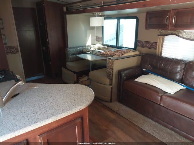 Продаж на аукціоні авто 2015 Keystone Outback 312bh, vin: 4YDT31228FB452653, номер лоту: 44590103