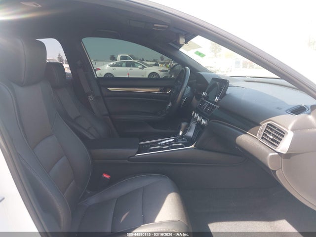 1HGCV1F34MA027841 Honda Accord Sport