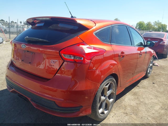 Ford FOCUS ST 2018 1FADP3L90JL289959 Image 4