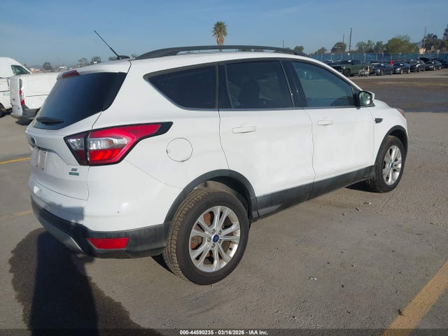 1FMCU0GD1JUB73929 Ford ESCAPE SE