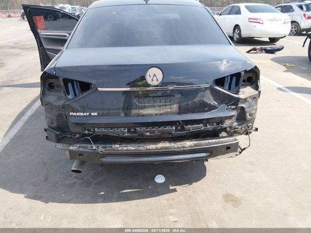 2017 VOLKSWAGEN PASSAT 1VWGT7A36HC054143 Photo 5