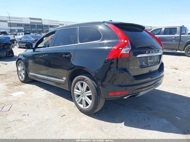 2017 VOLVO XC60 YV440MDU3H2042648 Photo 2
