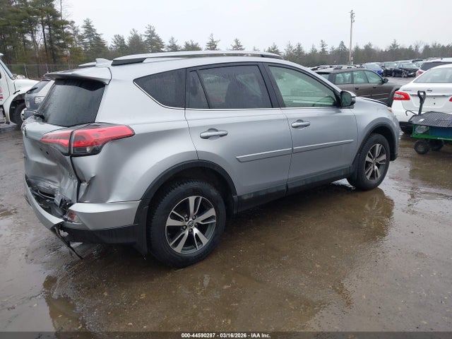Toyota Rav4 Xle 2018 JTMRFREV2JD227201 Image 4