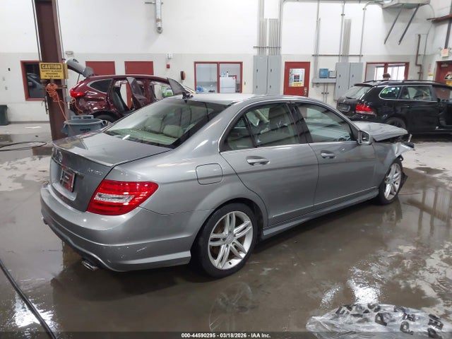 Aukcja sprzedaży 2013 Mercedes-benz C 300 Sport 4matic, vin: WDDGF8AB5DR289637, numer aukcji: 44590295