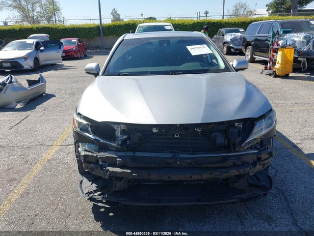 4T1B11HK5KU190709 Toyota CAMRY SE