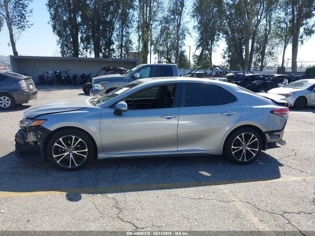 4T1B11HK5KU190709 Toyota CAMRY SE