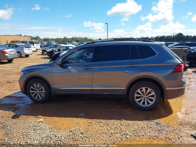 44590378 :رقم المزاد ، 3VV2B7AX5JM163816 vin ، 2018 Volkswagen Tiguan 2.0t Se/2.0t Sel مزاد بيع