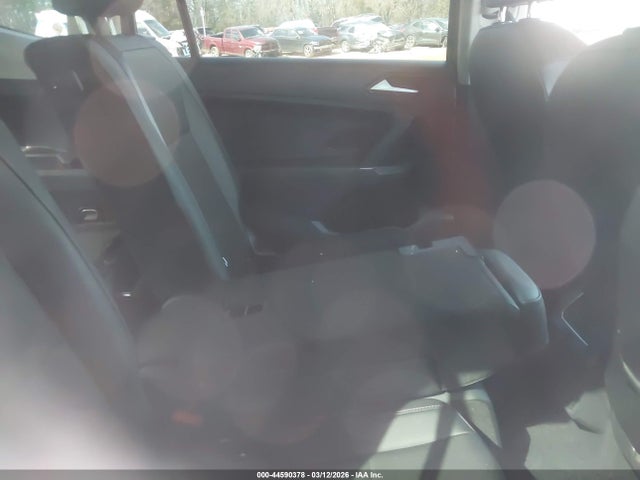 44590378 :رقم المزاد ، 3VV2B7AX5JM163816 vin ، 2018 Volkswagen Tiguan 2.0t Se/2.0t Sel مزاد بيع