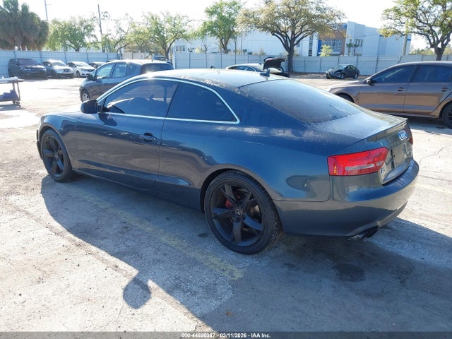 2011 AUDI A5 WAULFAFR1BA043859 Photo 2