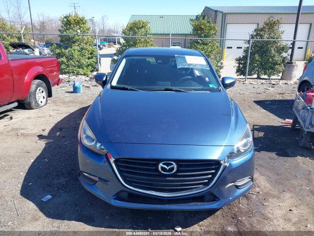 Продаж на аукціоні авто 2018 Mazda Mazda3 Sport, vin: 3MZBN1K74JM194540, номер лоту: 44590391