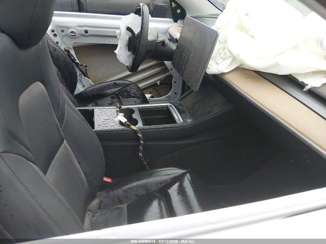 2025 TESLA MODEL Y 7SAYGDED4SA374116 Photo 4