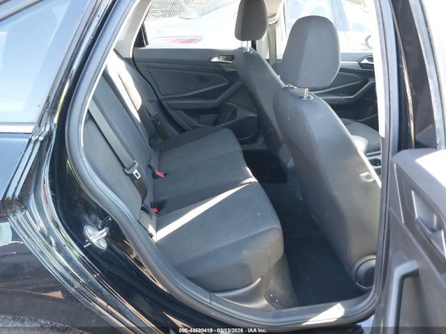 Продажа на аукционе авто 2019 Volkswagen Jetta 1.4t R-line/1.4t S/1.4t Se, vin: 3VWCB7BU7KM178629, номер лота: 44590419