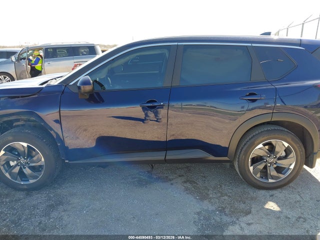 44590493 :رقم المزاد ، 5N1BT3BA8SC851869 vin ، 2025 Nissan Rogue Sv Fwd مزاد بيع