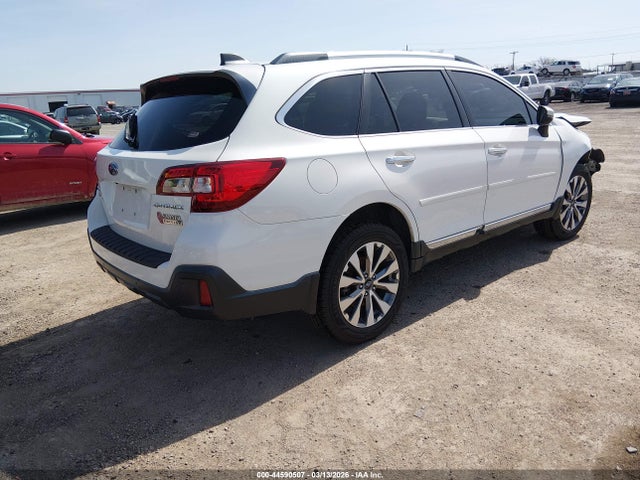Продаж на аукціоні авто 2018 Subaru Outback 2.5i Touring, vin: 4S4BSATC4J3213124, номер лоту: 44590507