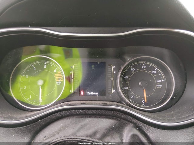 44590531 :رقم المزاد ، 1C4PJLCB8LD514931 vin ، 2020 Jeep Cherokee Latitude Fwd مزاد بيع