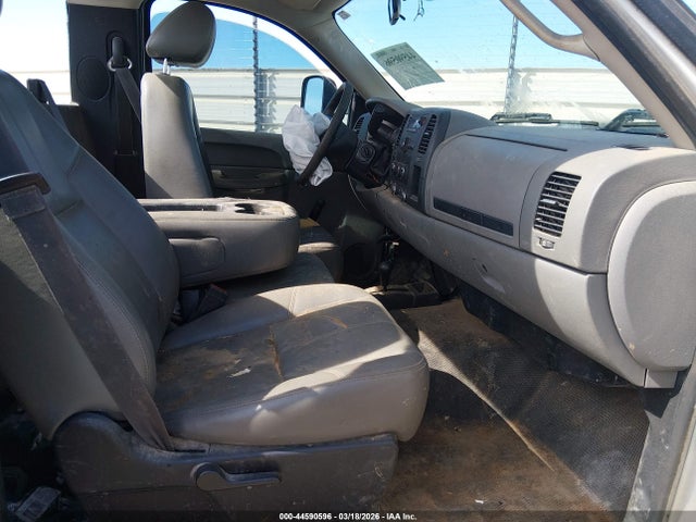 44590596 :رقم المزاد ، 1GT02ZCG1EF110308 vin ، 2014 Gmc Sierra 2500hd Work Truck مزاد بيع