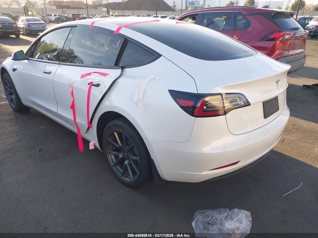 2021 Tesla Model 3 Standard Range Plus Rear-wheel Drive მანქანა იყიდება აუქციონზე, vin: 5YJ3E1EA1MF941504, აუქციონის ნომერი: 44590616