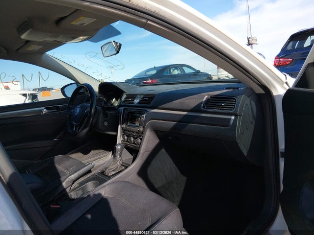 Продаж на аукціоні авто 2016 Volkswagen Passat 1.8t R-line, vin: 1VWAS7A33GC063406, номер лоту: 44590621