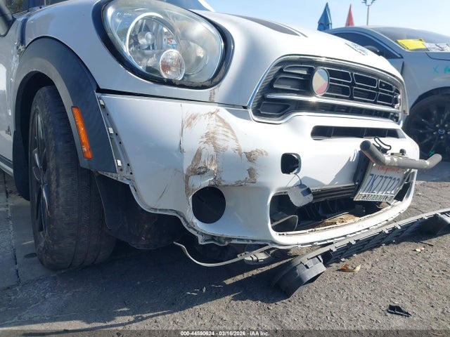 Mini Countryman Cooper S 2015 WMWZC5C57FWP45172 Image 14