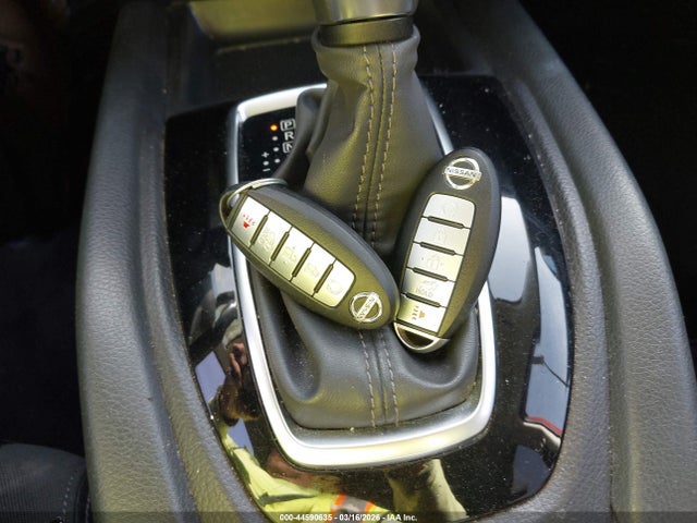 Nissan ROGUE SV 2018 5N1AT2MT3JC706385 Image 11