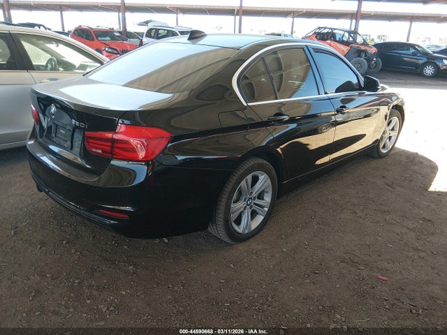 WBA8B9C3XHK885764 BMW 330I