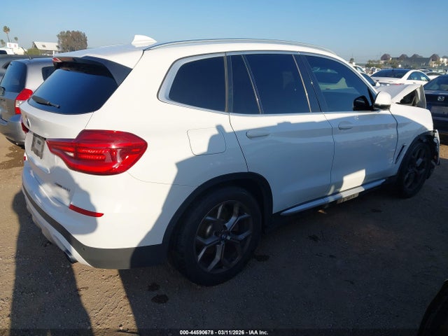 2021 BMW X3 5UXTY3C05M9G51582 Photo 3