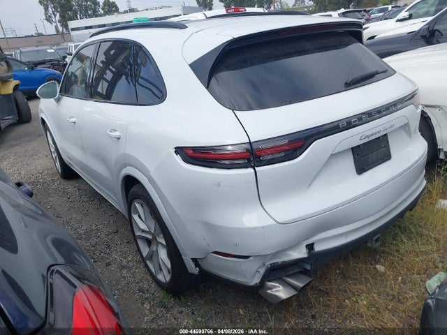 2019 PORSCHE CAYENNE WP1AF2AY8KDA80791 Photo 2