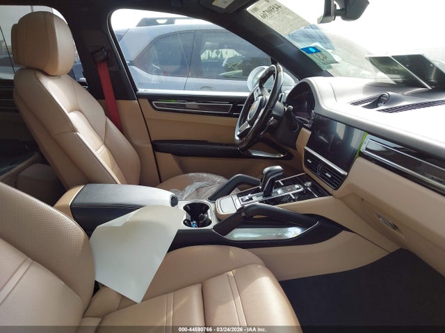 2019 PORSCHE CAYENNE WP1AF2AY8KDA80791 Photo 4