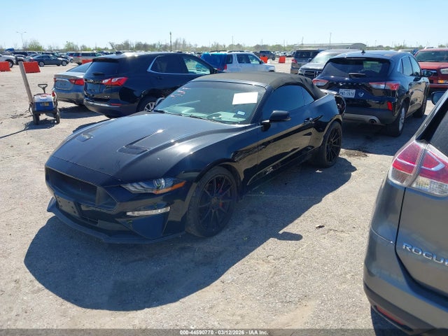 2018 FORD MUSTANG 1FATP8UH6J5111282 Photo 1