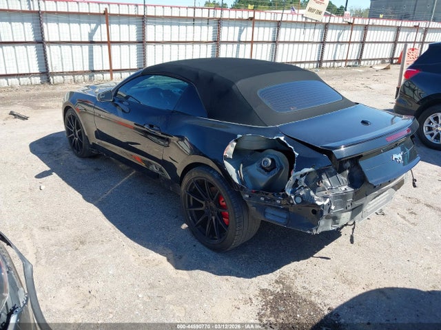 2018 FORD MUSTANG 1FATP8UH6J5111282 Photo 2