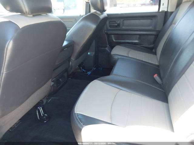 44590771 :رقم المزاد ، 3D73Y4CL1BG543574 vin ، 2011 Ram Ram 3500 St مزاد بيع