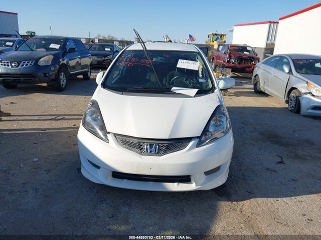 44590782 :رقم المزاد ، JHMGE8H57BC026304 vin ، 2011 Honda Fit Sport مزاد بيع