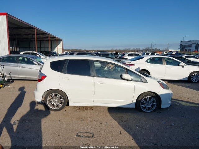 44590782 :رقم المزاد ، JHMGE8H57BC026304 vin ، 2011 Honda Fit Sport مزاد بيع