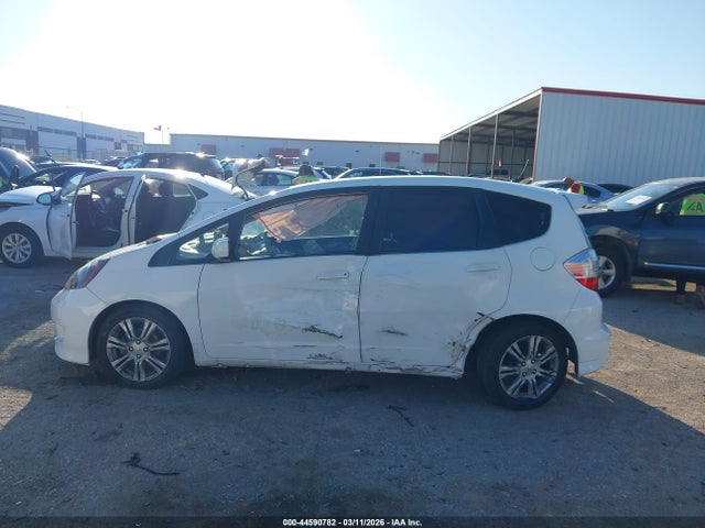 44590782 :رقم المزاد ، JHMGE8H57BC026304 vin ، 2011 Honda Fit Sport مزاد بيع