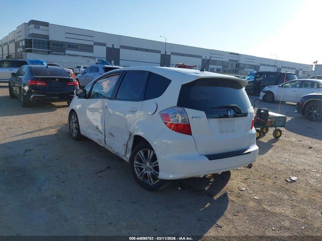 44590782 :رقم المزاد ، JHMGE8H57BC026304 vin ، 2011 Honda Fit Sport مزاد بيع