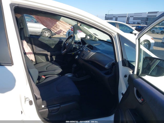 44590782 :رقم المزاد ، JHMGE8H57BC026304 vin ، 2011 Honda Fit Sport مزاد بيع