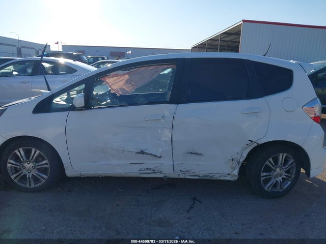 44590782 :رقم المزاد ، JHMGE8H57BC026304 vin ، 2011 Honda Fit Sport مزاد بيع