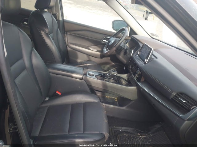 5N1AT3BB0MC692241 Nissan Rogue Sv Intelligent Awd