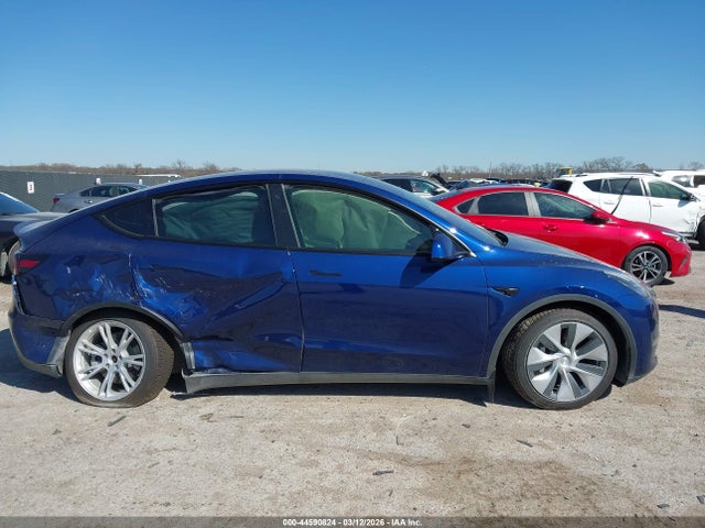 Продаж на аукціоні авто 2022 Tesla Model Y Long Range Dual Motor All-wheel Drive, vin: 7SAYGAEE0NF428929, номер лоту: 44590824