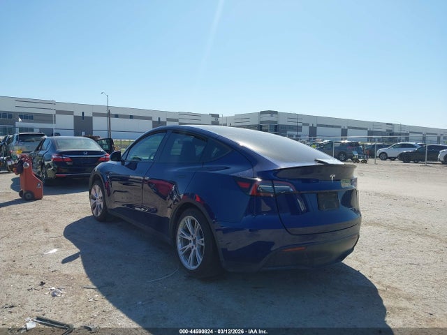 Продаж на аукціоні авто 2022 Tesla Model Y Long Range Dual Motor All-wheel Drive, vin: 7SAYGAEE0NF428929, номер лоту: 44590824