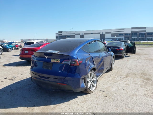 Продаж на аукціоні авто 2022 Tesla Model Y Long Range Dual Motor All-wheel Drive, vin: 7SAYGAEE0NF428929, номер лоту: 44590824