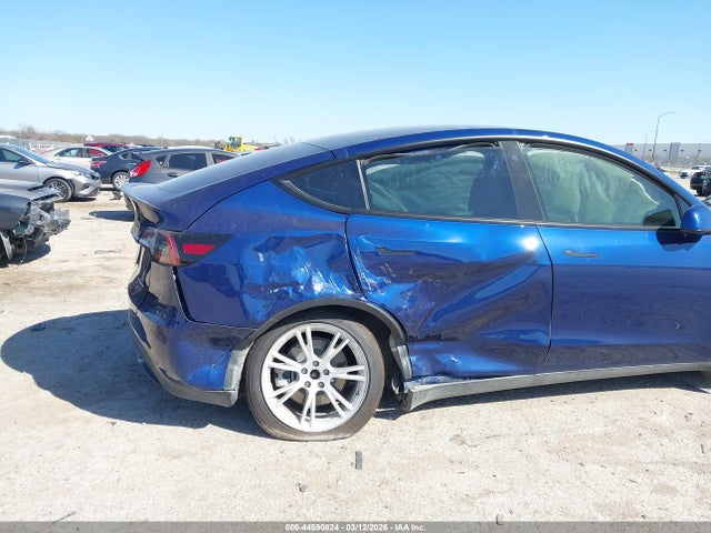 Продаж на аукціоні авто 2022 Tesla Model Y Long Range Dual Motor All-wheel Drive, vin: 7SAYGAEE0NF428929, номер лоту: 44590824