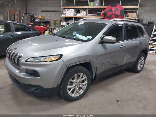 44590838 :رقم المزاد ، 1C4PJLCB7HW640211 vin ، 2017 Jeep Cherokee Latitude Fwd مزاد بيع